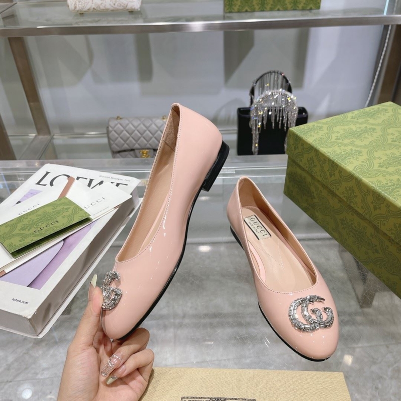 Gucci Flat Shoes